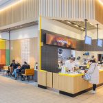 Wnętrze restauracji McDonald's w M1 Kraków