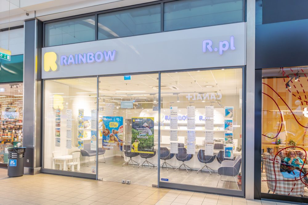 Witryna biura podróży Rainbow w M1 Kraków