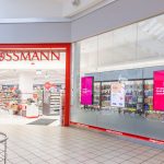 Witryna drogerii Rossmann w M1 Kraków