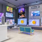 Wnętrze sklepu Sony Centre w M1 Kraków