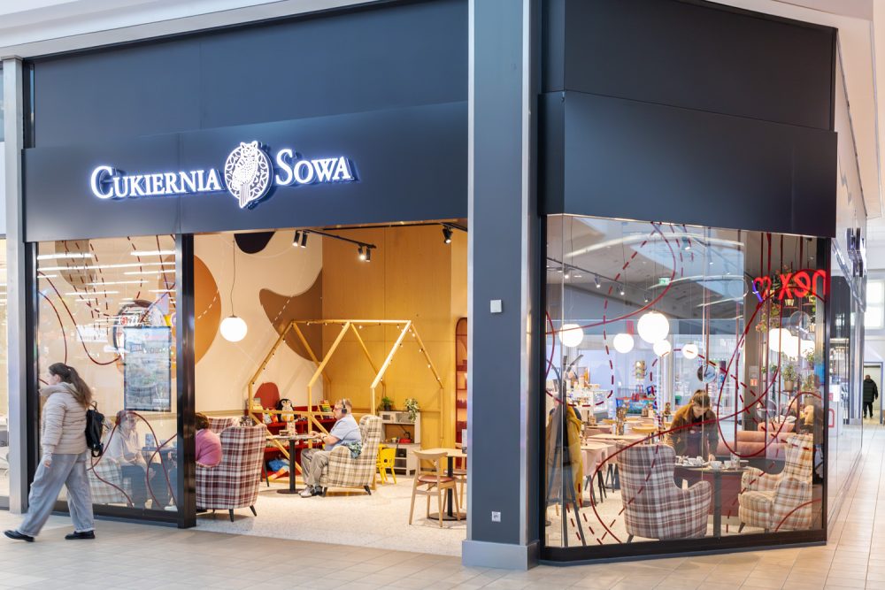 Witryna Cukierni Sowa w M1 Kraków