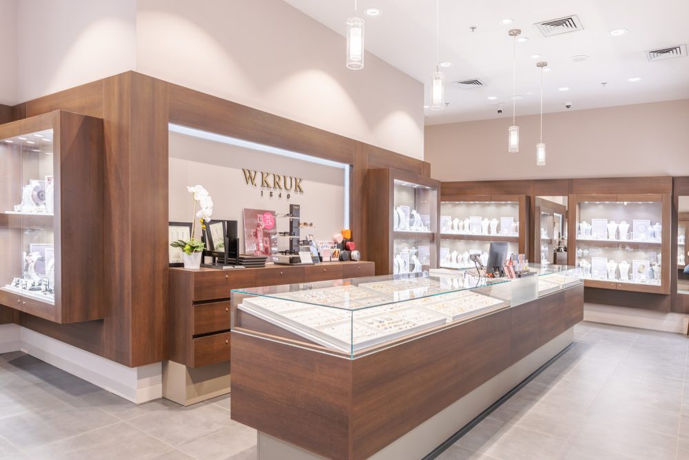 Wnętrze salonu W.KRUK w M1 Kraków