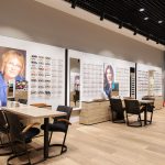 wnętrze salonu optycznego fielmann w M1 Kraków