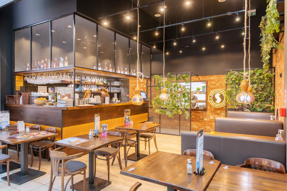 Wnętrze restauracji SPHINX w M1 Kraków