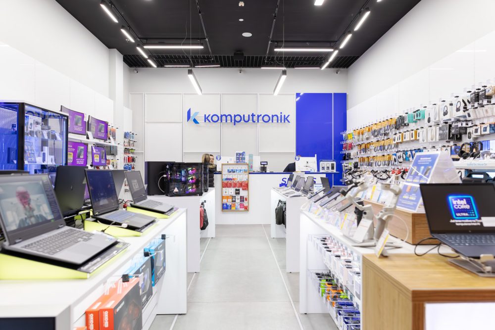 Witryna sklepu Komputronik w M1 Kraków