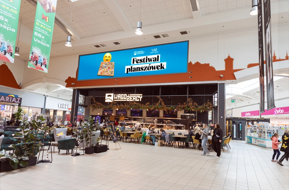 zdjęcie baneru reklamowego w m1 kraków