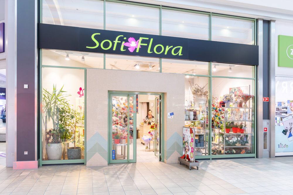 Witryna kwiaciarni Sofi Flora w M1 Kraków